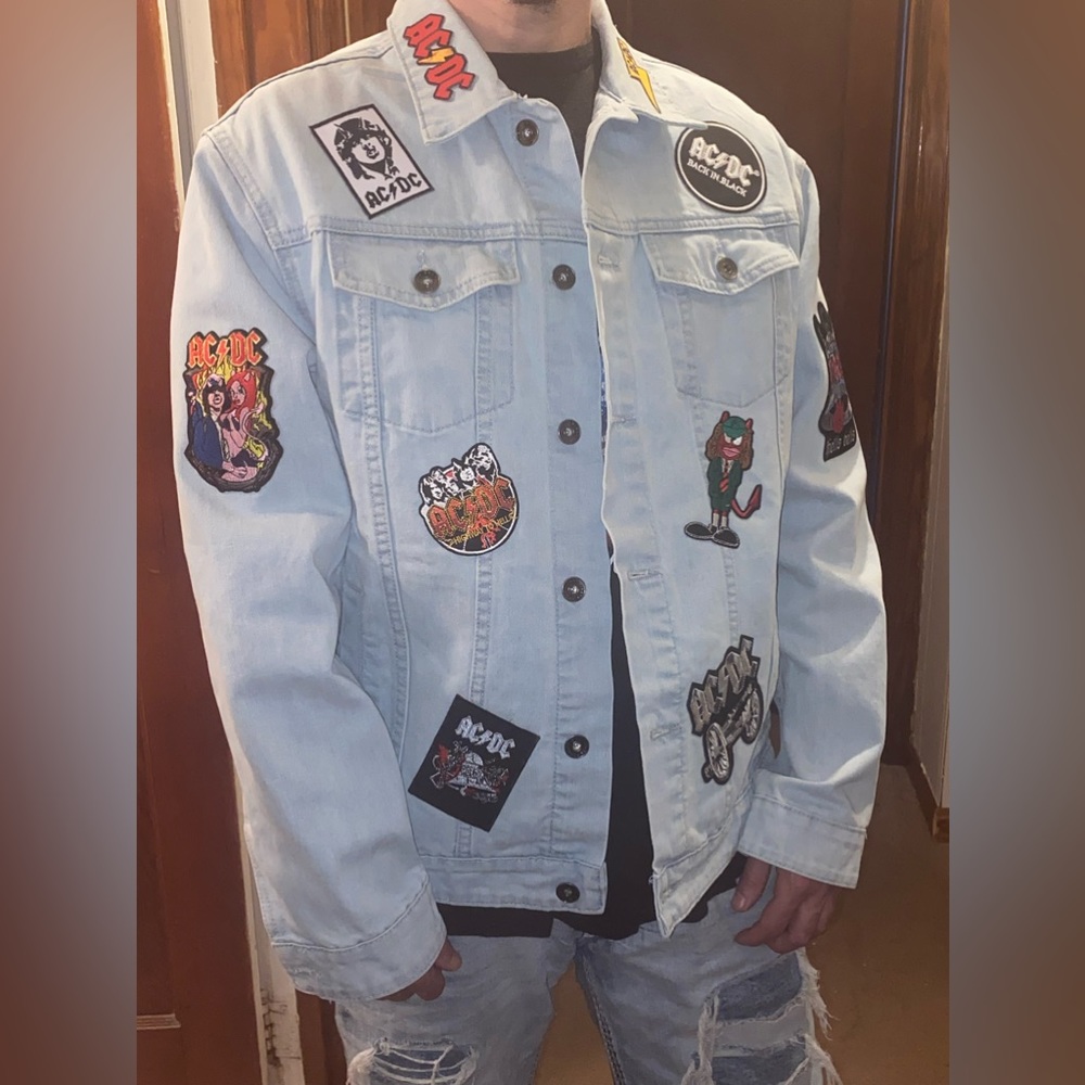 AC/DC DENIM JACKET EMBELLISHED WITH 17 PATCHES & 2 BUTTONS/PINS AND BACK ART